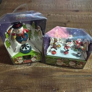 Joie Jingle top bottle Rocker Snowman and jingle rock wine charms